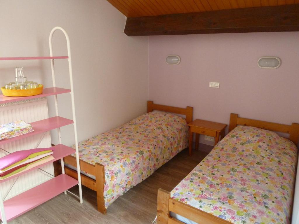 Gite Des Monges Sisteron Habitación foto