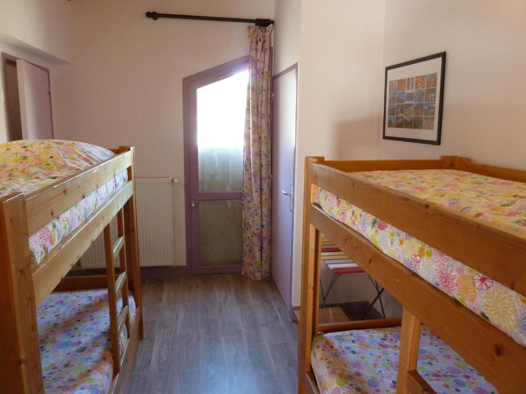 Gite Des Monges Sisteron Habitación foto